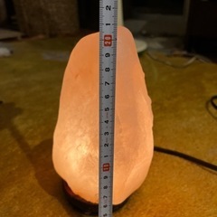 ヒマラヤ岩塩ランプ　ライト家具 照明器具の画像