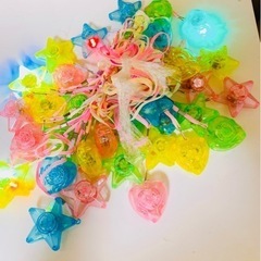 7/10まで　【おまけ可】 お祭りに！おもちゃとして LEDライト　ピカピカペンダント　約40個　※子供イベントの場合値下げありの画像