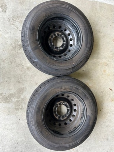 車のパーツ タイヤ、ホイール