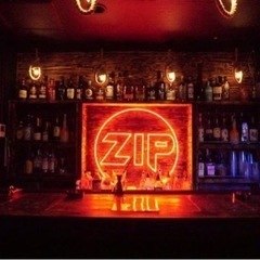 アメリカンバーでバーテンダー募集の画像