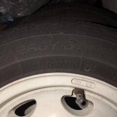 車のパーツの画像