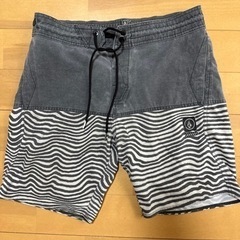 ボルコム　海パン