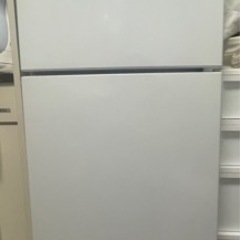 最終値下げ！冷蔵庫138L 2ドア★使用１年のみ！本日6/24終了★引き取りに来れる方の画像