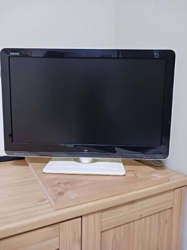 （代理出品）家電　22型液晶テレビ　AQUOS