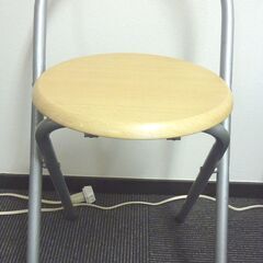 ★椅子　薄黄土色　折り畳み式　美品の画像