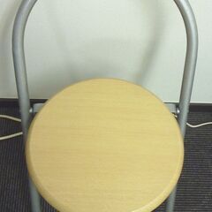 ★椅子　薄黄土色　折り畳み式　美品の画像