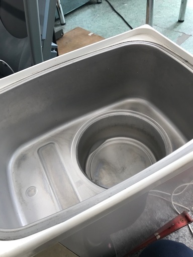 業務用冷水機　屋内用
