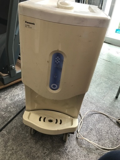 業務用冷水機　屋内用