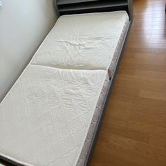 シングルベッド　マットレス付き