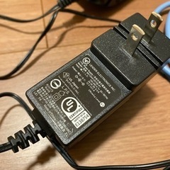 Wi-Fiルーター（写真に映りましたが、ネットワークケーブルは含まれません）の画像