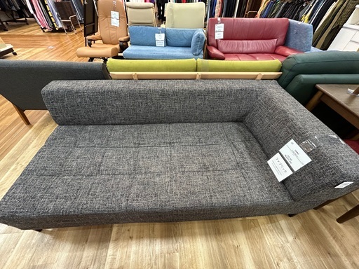 【トレファクイオンタウン上里店】FORMAXの二人掛け片肘ソファー入荷しました！！