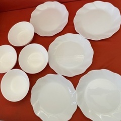 白い食器セット