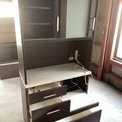 値下げ【大特価】食器棚 ブラウン 2分割 大容量 ガラス戸 多収納 早い者勝ち！ 引取歓迎 配送OKの画像