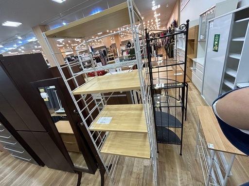 【トレファクイオンタウン上里店】4段ラック入荷しました！！