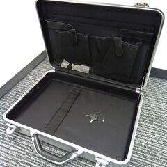 アチーブメント　セールス　アカデミー　DVD 教材　アタッシュケース　ジェラルミンケースの画像