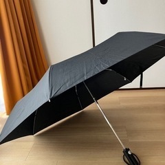 ブラック折りたたみ傘の画像