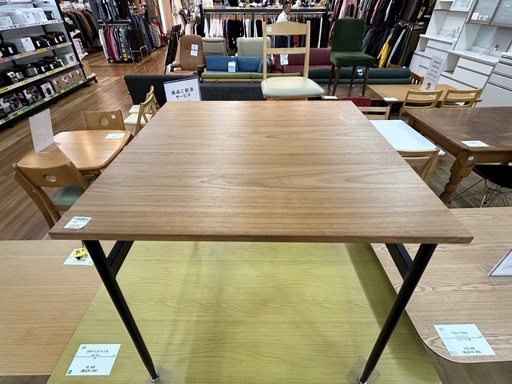 【トレファクイオンタウン上里店】ダイニングテーブル入荷しました！！