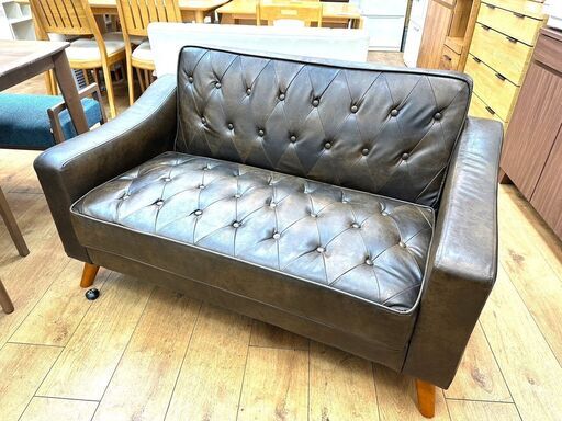 ♪ヴィンテージテイストの2人掛けソファ♪