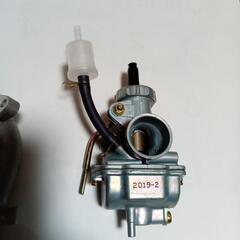 「決まりました」バイク用　(ホンダ横型エンジン)新品キャブレター、マニホールドセットの画像