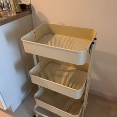 収納ワゴン
