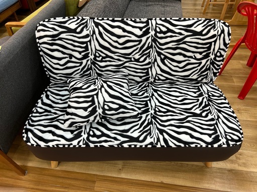 【お値下げ】アーバン通商の二人掛けソファー入荷しました！！