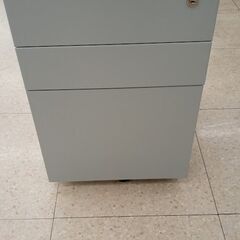 ★ジモティ割あり★  キャビネット　 グレー H61×D48×W...