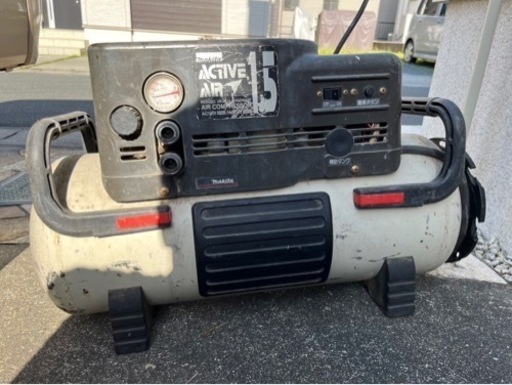 マキタエアコンプレッサAC1201