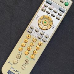 【無料0円】ソニーブラウン管TV テレビデオ_SONY_KV-21SVF1 【おまけ：ビデオ22本付き】の画像