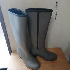 新品！未使用！晴れ雨兼用のロングブーツの画像