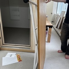 高さ調整可！！木目のおしゃれなテーブルの画像