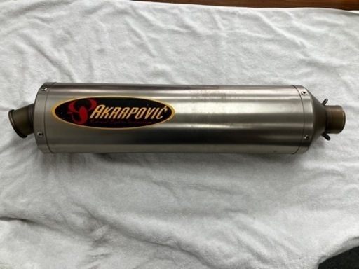 アクラポビッチ　AKRAPOVIC 52φチタン　オーバルサイレンサー
