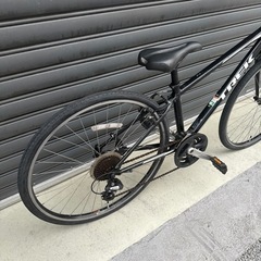 自転車 クロスバイクの画像