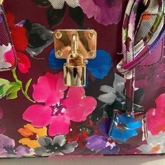 花柄バック(値下げしました)の画像