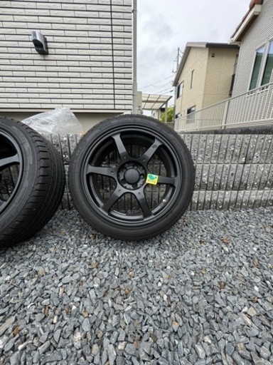 車のパーツ タイヤ、ホイール