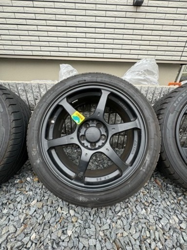 車のパーツ タイヤ、ホイール