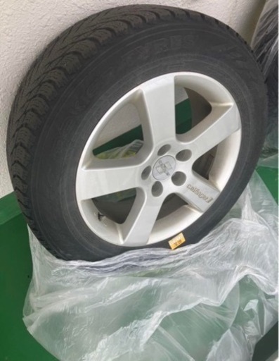 車のパーツ タイヤ、ホイール