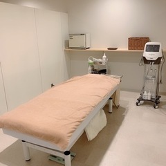 エステ電動ベッド　エステや整骨院などにの画像