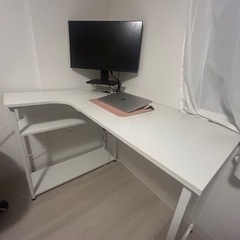 【取引中】良品パソコンデスク　ゲーミングデスクの画像