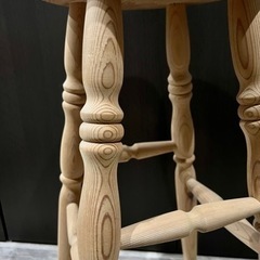 木製スツールの画像