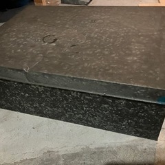 ブリキ製収納ケースの画像