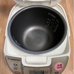 象印 ZOJIRUSHI 炊飯器　5.5合炊きの画像