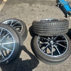 車のパーツ タイヤ、ホイール