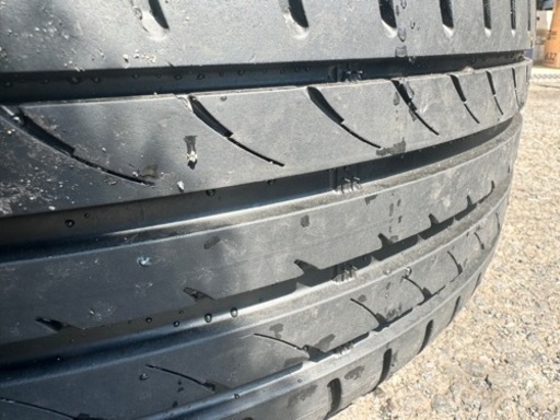 車のパーツ タイヤ、ホイール