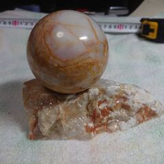 ④　特産大理石　幸運の玉　美術工芸品　玉と台　パワーストーン的な品？の画像