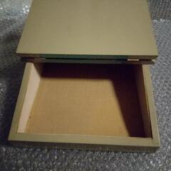 鳥の木製　小物入れ　ジュエリーボックスの画像