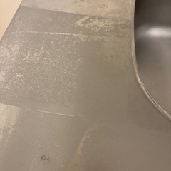 シールの剥がし跡をキレイにしたいです。