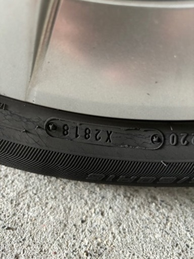 車のパーツ タイヤ、ホイール