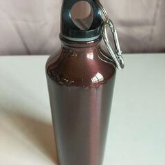【交渉中】アルミボトル 500ml カラビナ付き ブラウンの画像