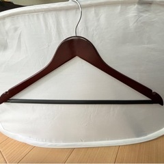 木製ハンガー12本の画像