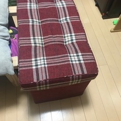 収納椅子